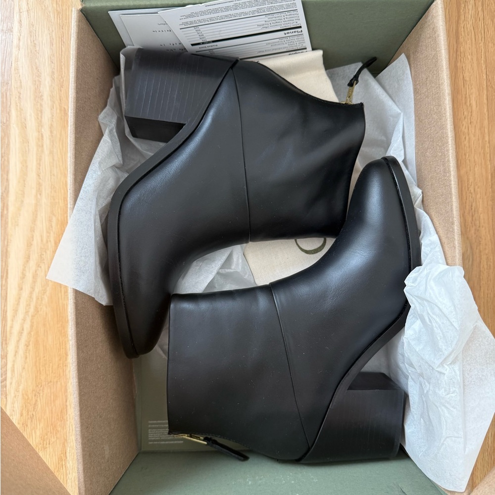 Nisolo Black Ankle Boots